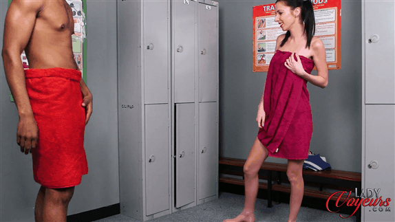 Chrysanthemum reccomend lockerroom girls dress locker