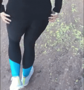 Gr8 B. reccomend gorgeous blonde teasing wearing leggings with