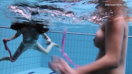 best of Licicia swimming loris super underwater