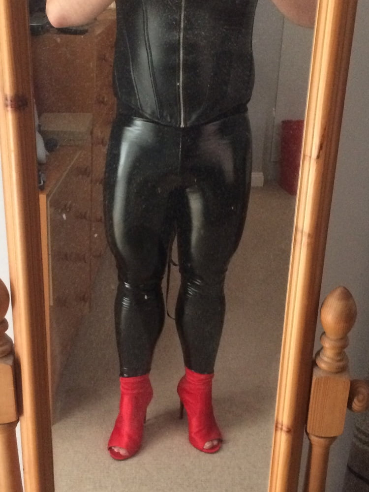 Leather wetlook xxsmiley