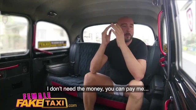 Taxi client forgot money found gave