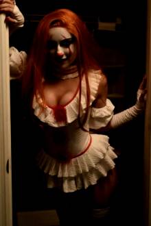 Halloween pennywise madam