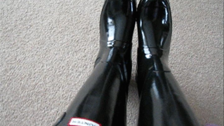 Hunter wellies rubber boots trample