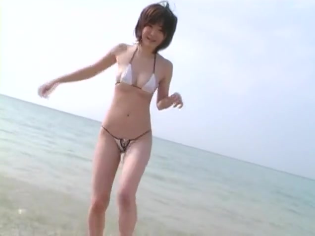 Softcore Japanese Teen Bikini Tease - MINAMI.