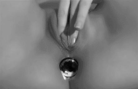 The L. recomended anal insertions stretching with ball buttplug
