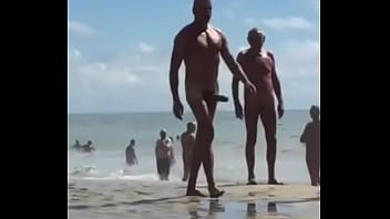 Sexo pblico playa nudista